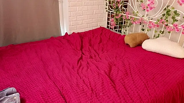 CarriMcnamara live cam on StripChat