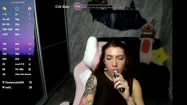 Reginasmilee live cam on StripChat
