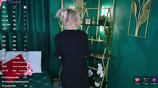 ChloeWells live cam preview