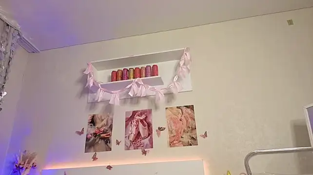 Milly_Lane live cam preview
