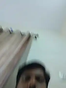 Hornyydoggg live cam on StripChat