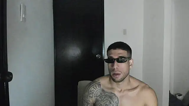 ThiagoLugo live sex cam