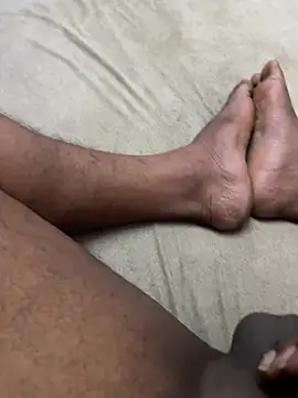 yours_teluguboii (Ask my age) - I will cum