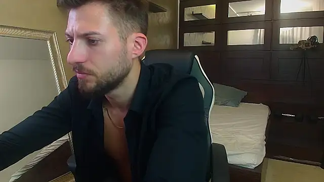 felixrook (M young) - Naked flex show!