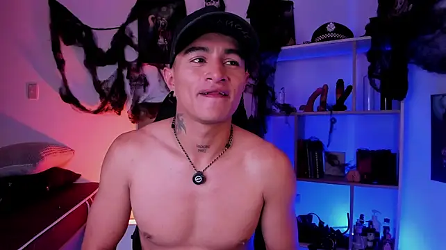 LiamDeeps live cam on StripChat