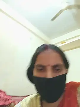 Cuty_ruhani live cam on StripChat