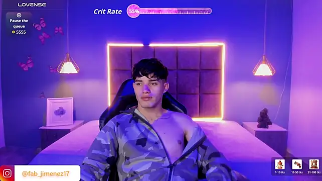 AlejooTwink live cam on StripChat