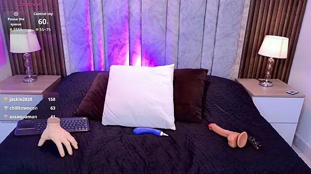 Amber_Moon_ live cam on StripChat