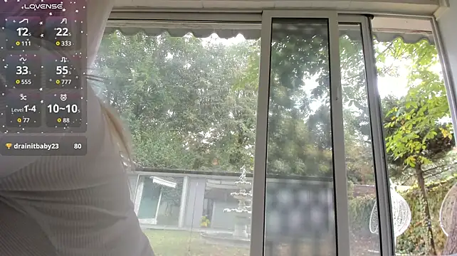 Ella_Vee