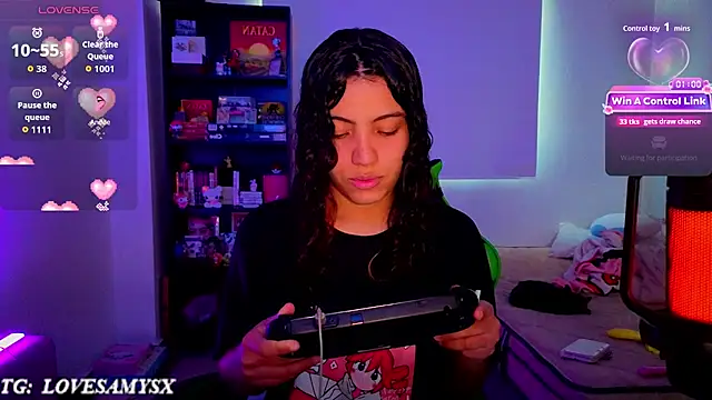 Lovelyamyy live cam preview