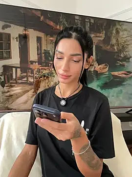 Vicky_luxe