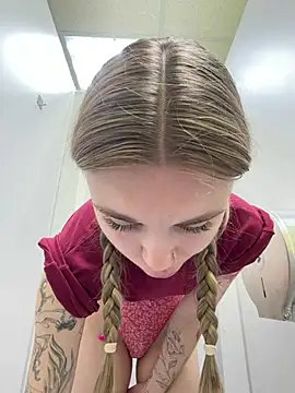 -MiaKitty webcam