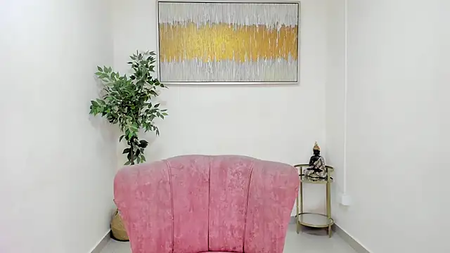 Nelia_Rose
