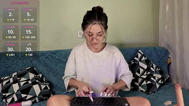 Monster_Doris live cam on StripChat