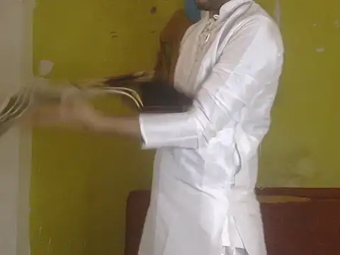 Stubborndesiboy on Stripchat