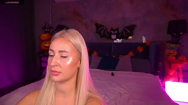 LiaBrazzerr live cam on StripChat