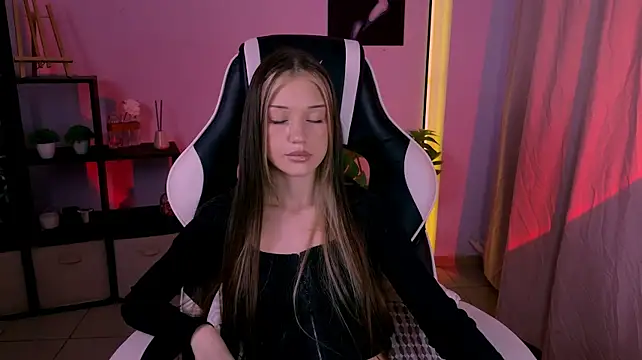 KiraKittyy_ webcam