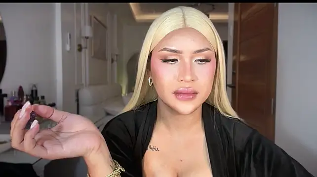 Your_Majesty_Tyra