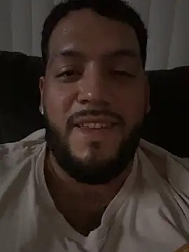 LatinoBeard01