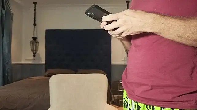 Marrymeplz on Stripchat