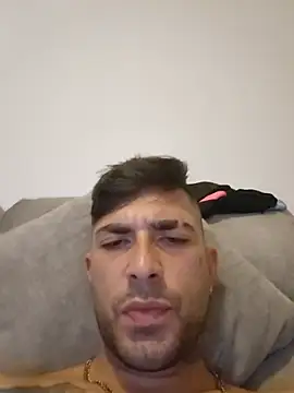 Jonygm09 live cam on StripChat