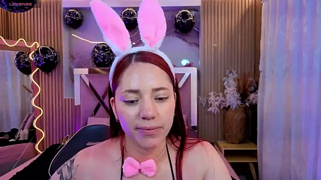 ANNE_TAY1