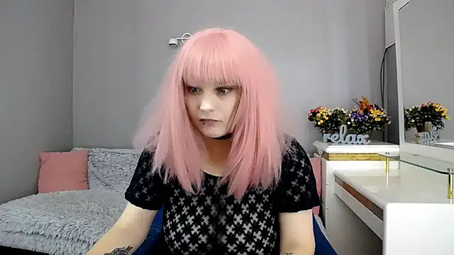 Estheri live cam on StripChat