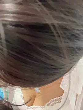 milkwine live cam on StripChat
