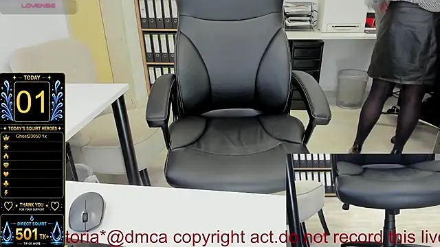 squirt_milf_viktoria (G milf) - SUCK DILDO