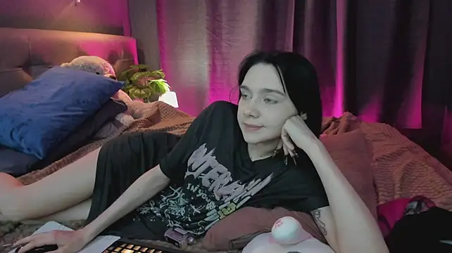 Lesi_Moonie01