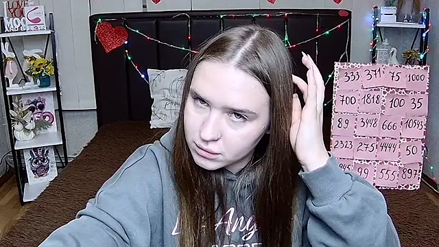 LauraHlot