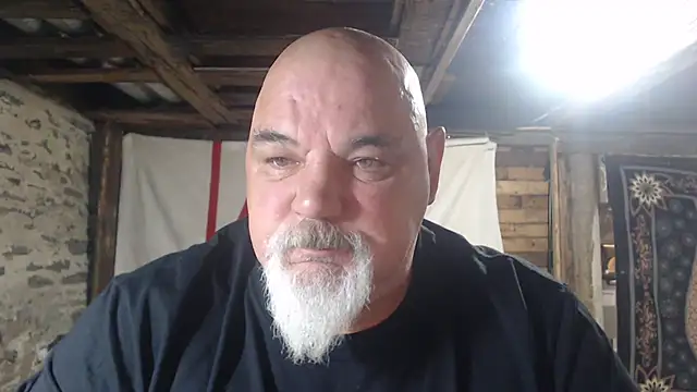 Newfiesausage1972 live sex cam