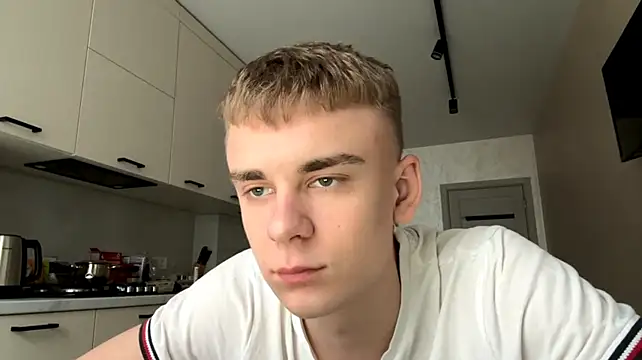 SoloFury live sex cam