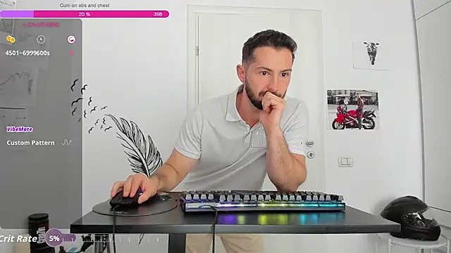 ZackFraser live cam on StripChat