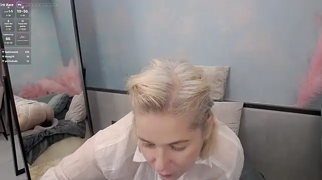 Lorabigass live cam on StripChat