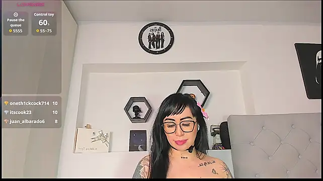 Vicky_hotmilf