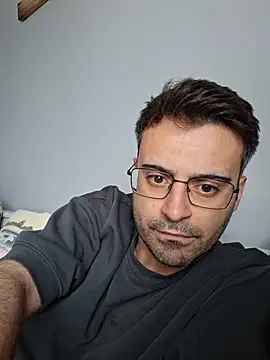 HugeTurkishCock webcam