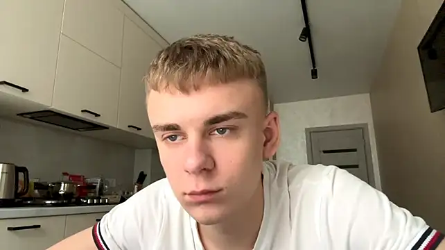 solofury (M twink) - Buy car