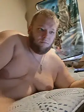 rugrat28110 live cam on StripChat