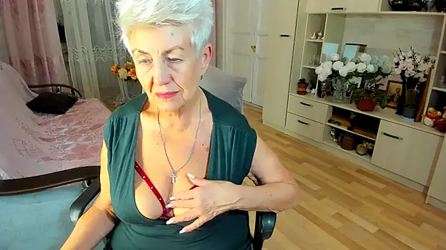 HotandMature live cam on StripChat
