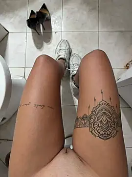 Thegirlofthemirror