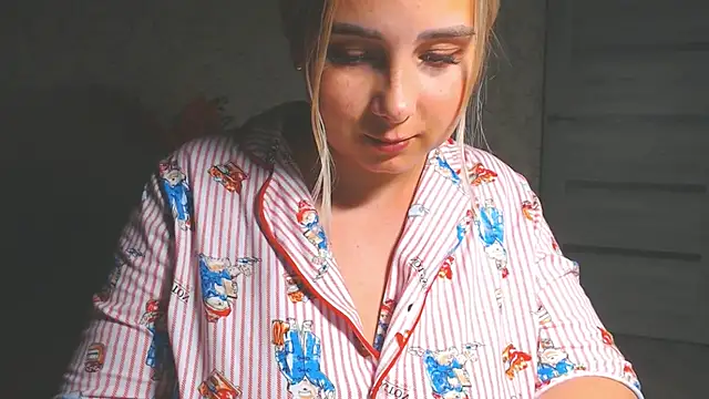 DolphinDreams