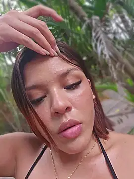 Diana_Mcfly live cam on StripChat