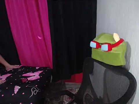 BriannaCruz24 live sex cam