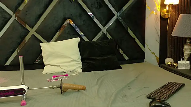 HannaScot live cam on StripChat
