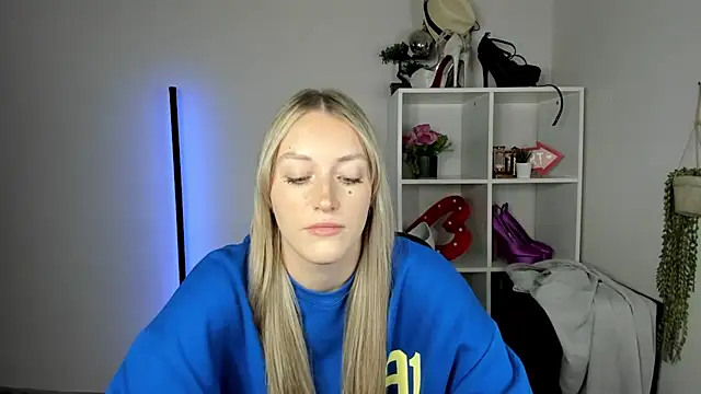 EvelynBlond