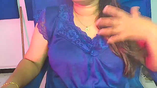 Anjali-Queen webcam