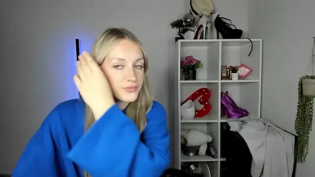 EvelynBlond