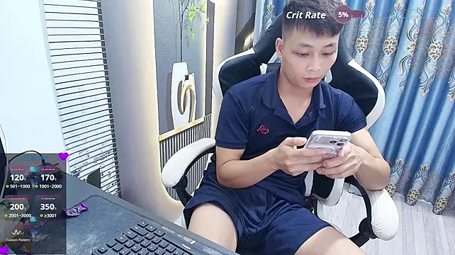 Naughty___asian live cam on StripChat