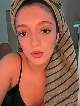 ValeriaNextDoor live sex cam
